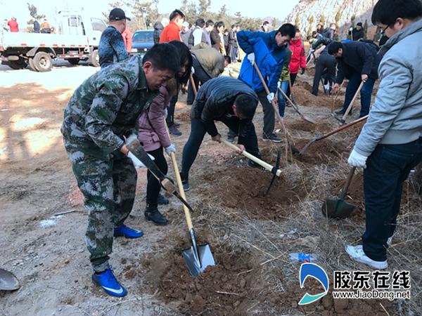 長島一校組織教師參與植樹節義務植樹活動